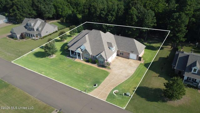4650 Pleasant Breeze Drive, Olive Branch, MS 38654