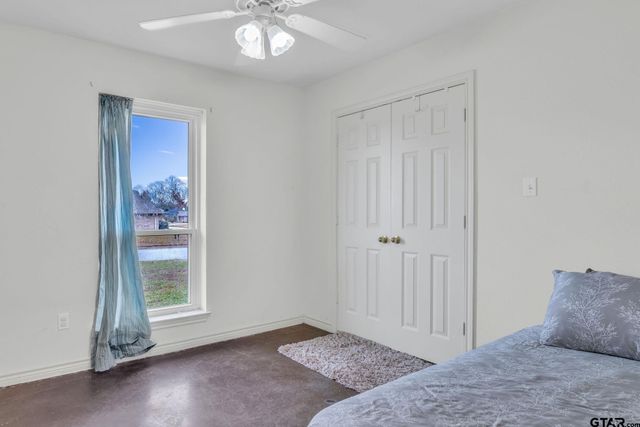 19990 Bluegrass Cir, Flint, TX 75762