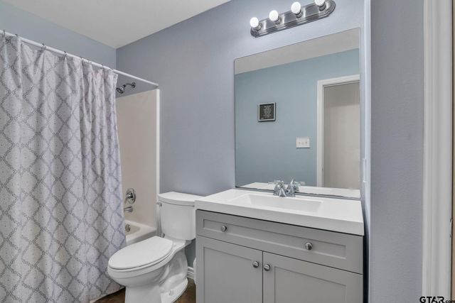 19990 Bluegrass Cir, Flint, TX 75762