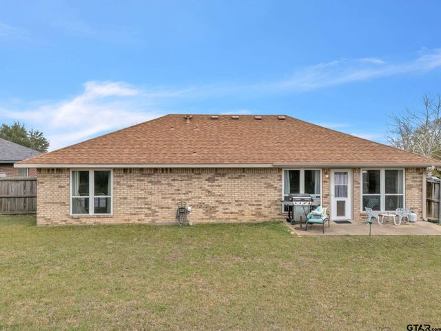 19990 Bluegrass Cir, Flint, TX 75762