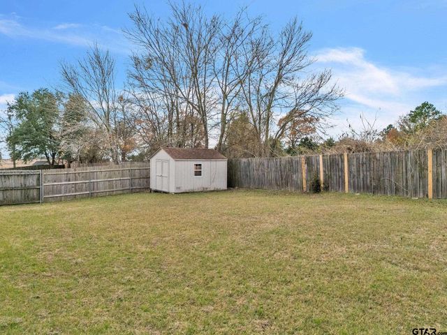 19990 Bluegrass Cir, Flint, TX 75762