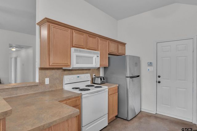 19990 Bluegrass Cir, Flint, TX 75762