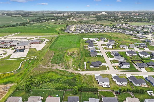 Lot 20 Ashworth Drive, Cedar Falls, IA 50613