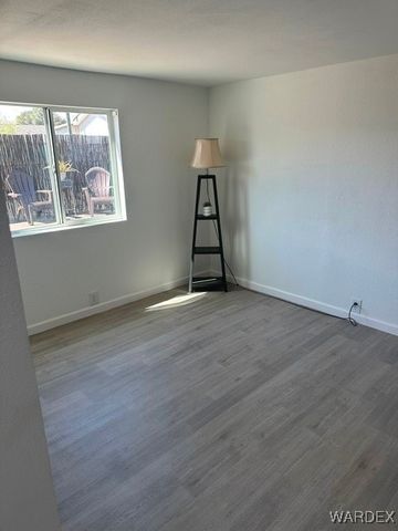 327 Santa Cruz Avenue, Bullhead City, AZ 86442