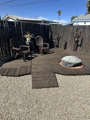 327 Santa Cruz Avenue, Bullhead City, AZ 86442