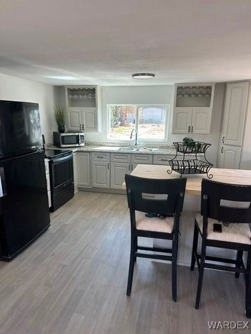 327 Santa Cruz Avenue, Bullhead City, AZ 86442