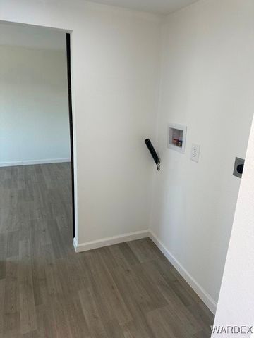 327 Santa Cruz Avenue, Bullhead City, AZ 86442