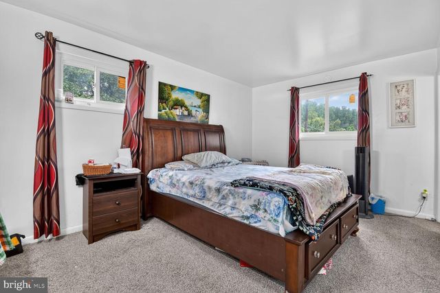 1207 OAKVIEW DR, Silver Spring, MD 20903