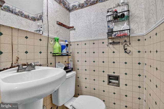 1207 OAKVIEW DR, Silver Spring, MD 20903