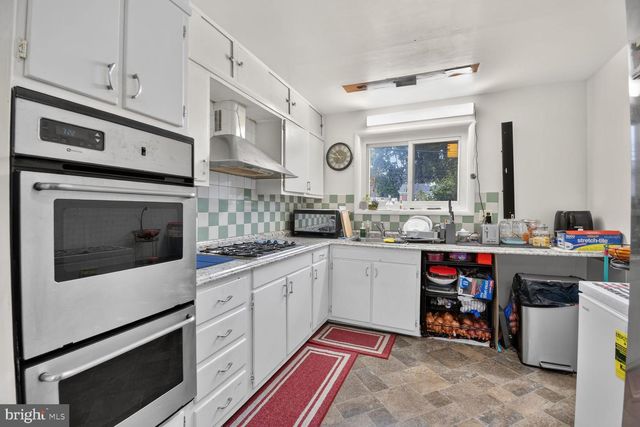 1207 OAKVIEW DR, Silver Spring, MD 20903