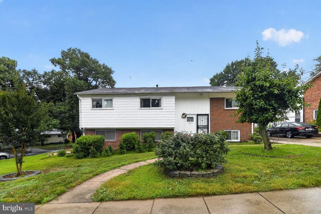 1207 OAKVIEW DR, Silver Spring, MD 20903