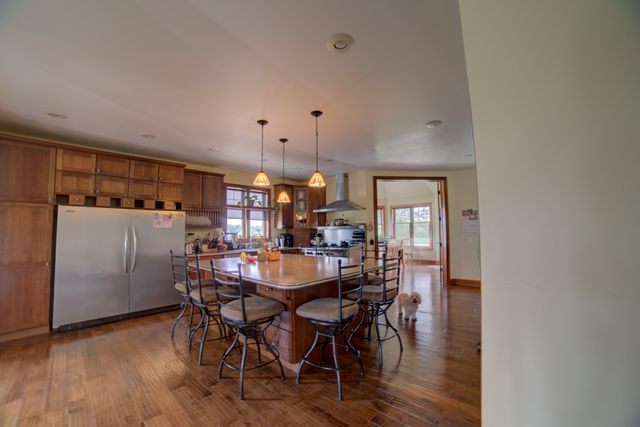 1897 N 2500 East Road, Watseka, IL 60970