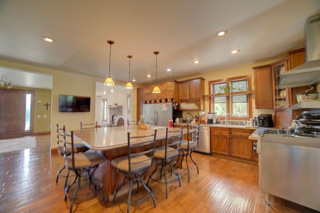 1897 N 2500 East Road, Watseka, IL 60970