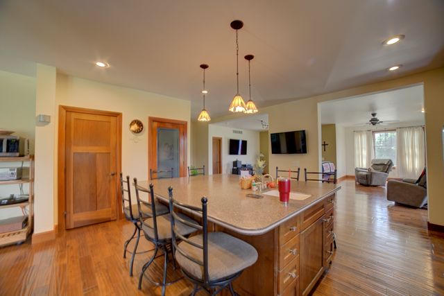 1897 N 2500 East Road, Watseka, IL 60970