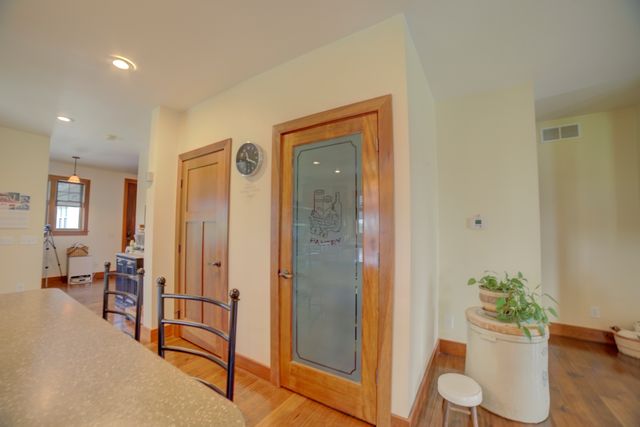 1897 N 2500 East Road, Watseka, IL 60970