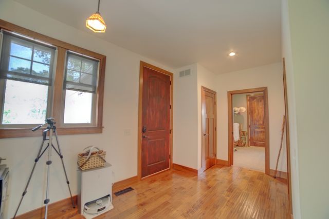 1897 N 2500 East Road, Watseka, IL 60970