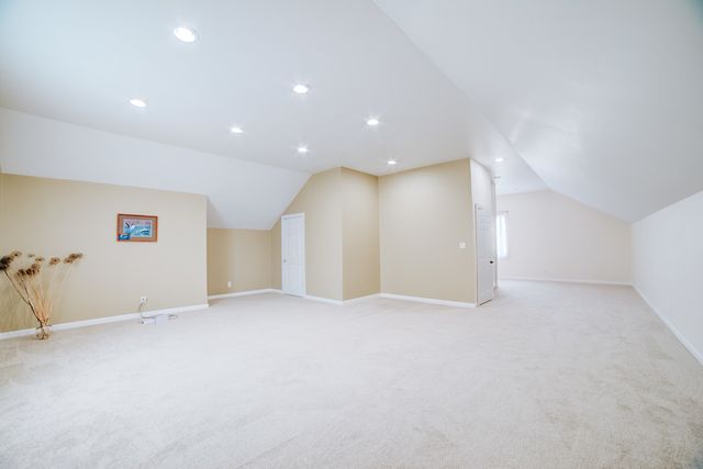 1897 N 2500 East Road, Watseka, IL 60970