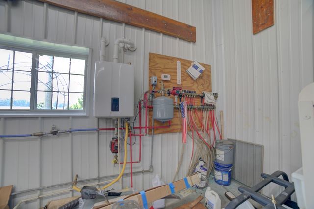 1897 N 2500 East Road, Watseka, IL 60970