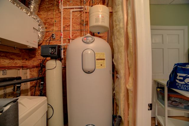 1897 N 2500 East Road, Watseka, IL 60970