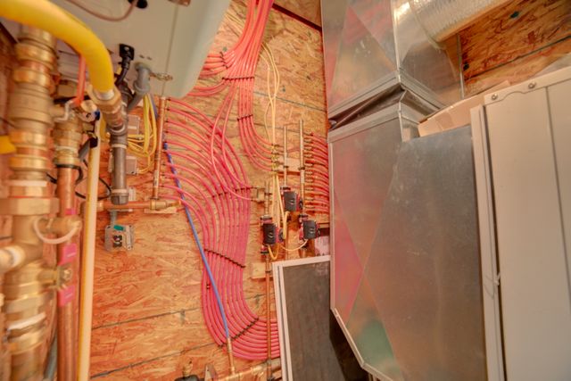 1897 N 2500 East Road, Watseka, IL 60970