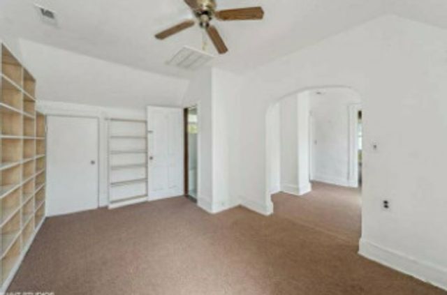 7038 S Woodlawn Avenue 2, Chicago, IL 60637