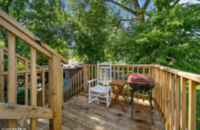 7038 S Woodlawn Avenue 2, Chicago, IL 60637
