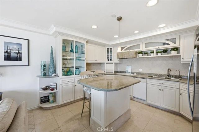 625 Esplanade 9, Redondo Beach, CA 90277