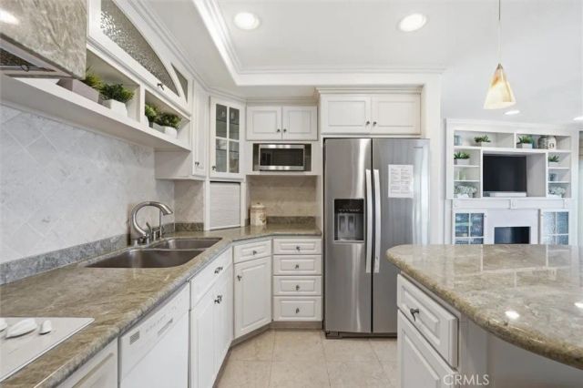 625 Esplanade 9, Redondo Beach, CA 90277