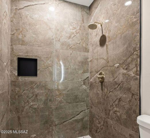 127 Via Venezuela, Rio Rico, AZ 85648