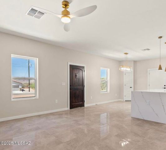 127 Via Venezuela, Rio Rico, AZ 85648