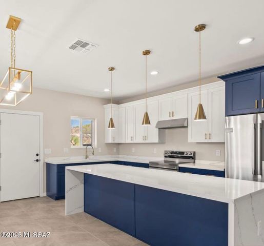 127 Via Venezuela, Rio Rico, AZ 85648