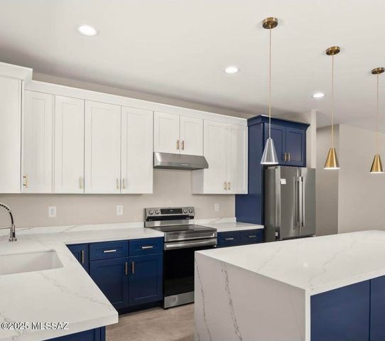 127 Via Venezuela, Rio Rico, AZ 85648