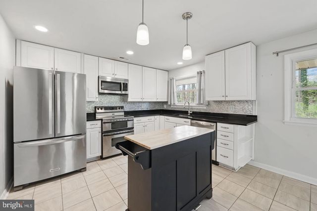 3993 ORANGE ST, Triangle, VA 22172