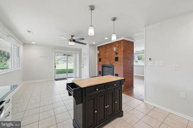 3993 ORANGE ST, Triangle, VA 22172