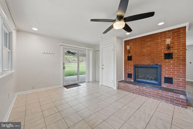 3993 ORANGE ST, Triangle, VA 22172
