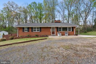3993 ORANGE ST, Triangle, VA 22172