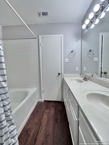 21551 Hyerwood, San Antonio, TX 78259