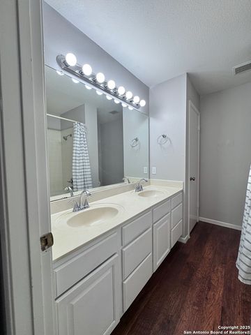 21551 Hyerwood, San Antonio, TX 78259