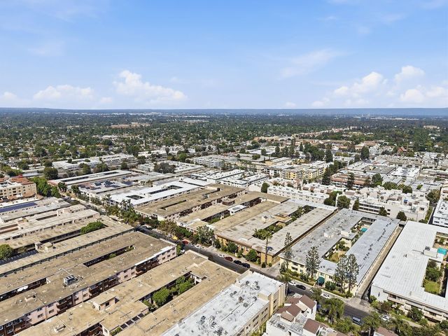 5400 Newcastle Avenue 45, Encino, CA 91316