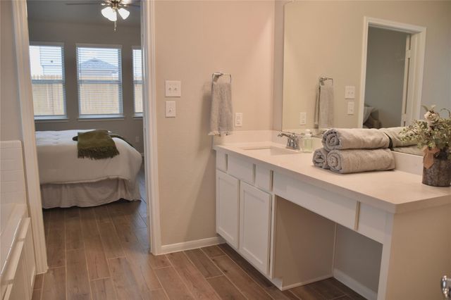 1071 Bluebonnet Trail, Bellville, TX 77418