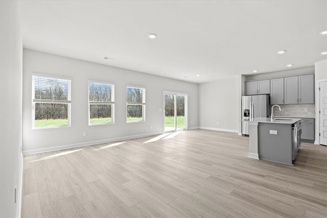 589 Cozy Bluff Road, Spartanburg, SC 29301