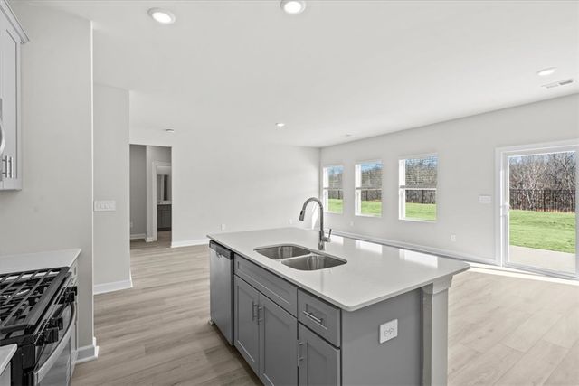 589 Cozy Bluff Road, Spartanburg, SC 29301