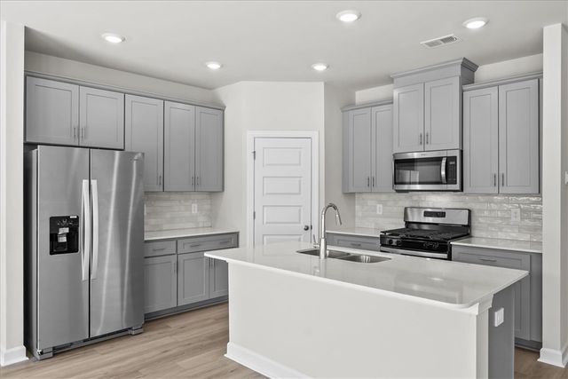 589 Cozy Bluff Road, Spartanburg, SC 29301