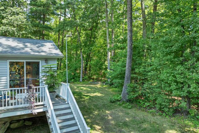 4 Glasgow Circle, Hudson, NH 03051