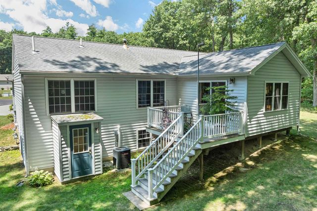 4 Glasgow Circle, Hudson, NH 03051