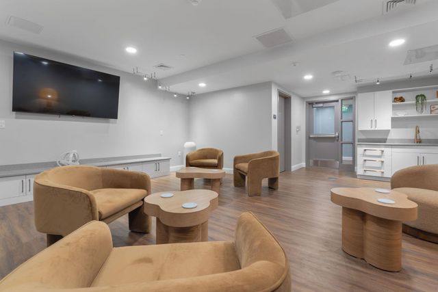 99 Foundry Place 106, Portsmouth, NH 03801