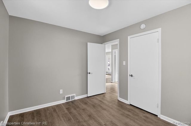 33532 Leona Street, Garden City, MI 48135