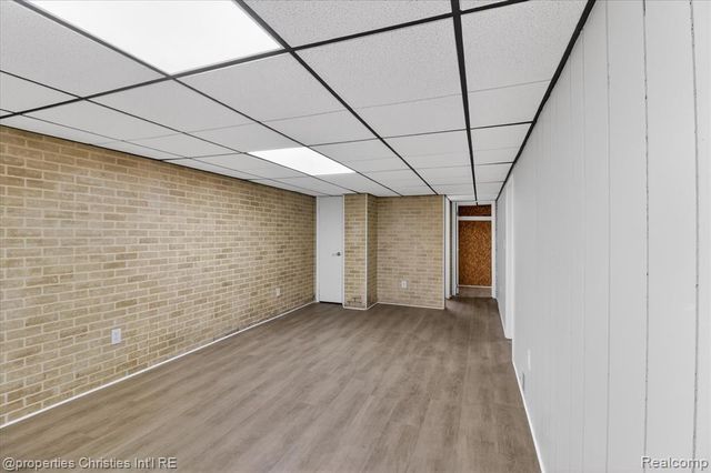 33532 Leona Street, Garden City, MI 48135