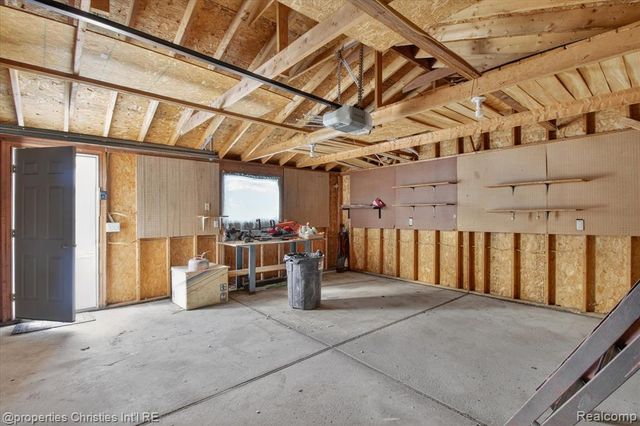 33532 Leona Street, Garden City, MI 48135