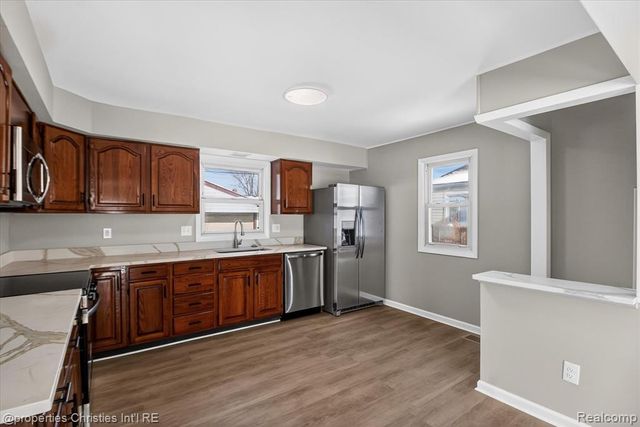 33532 Leona Street, Garden City, MI 48135